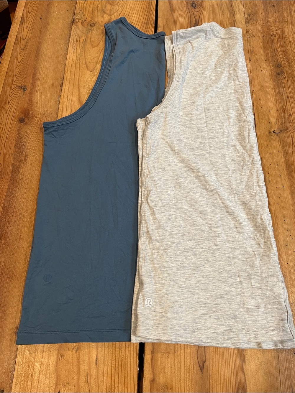 Set/2 LULULEMON Blue & Gray Muscle Tank Top